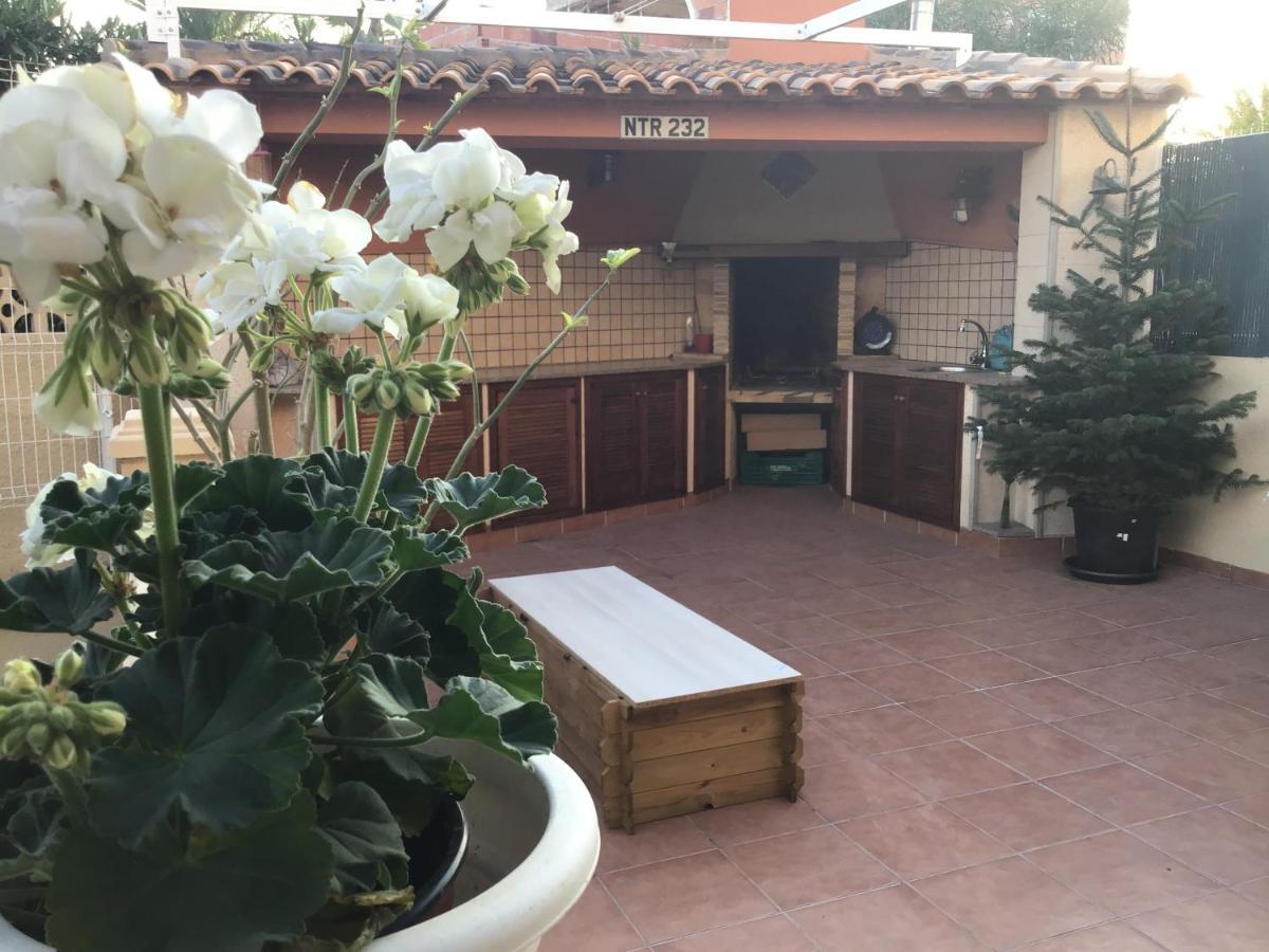 Double Room With Shared Bathroom And Shared Communal Areas R4 L'Alfàs del Pi Exterior photo