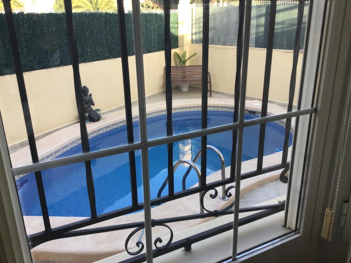 Double Room With Shared Bathroom And Shared Communal Areas R4 L'Alfàs del Pi Exterior photo